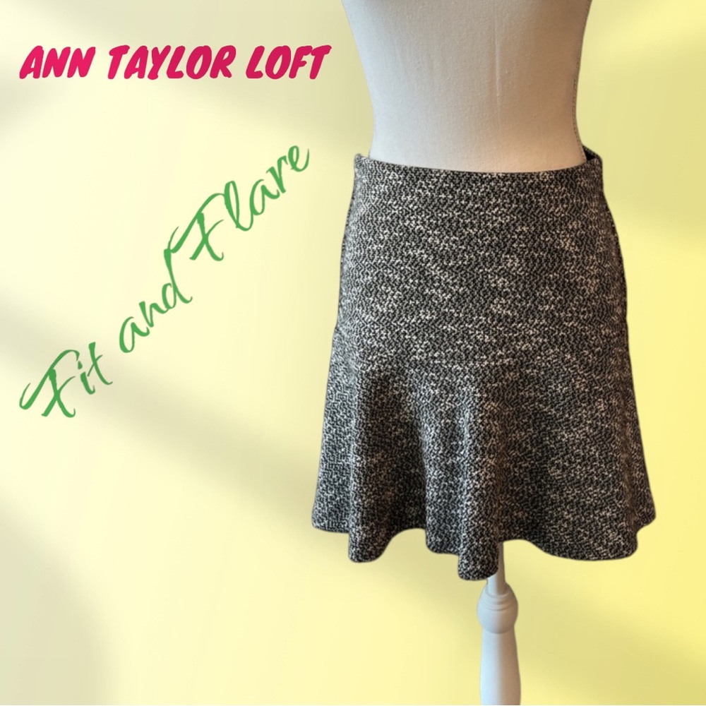 SOLD Ann Taylor LOFT Fit and Flare Skirt Size 2 - Picture 1 of 4